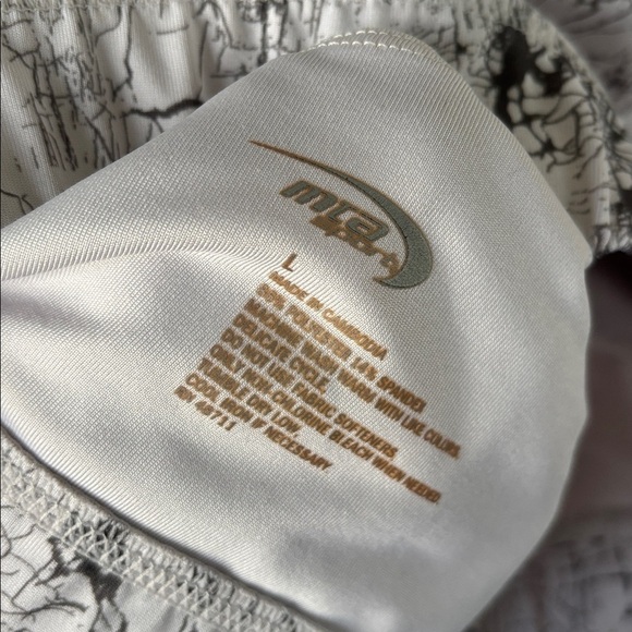 White and Black Graphic Bra Top - Picture 2 of 5